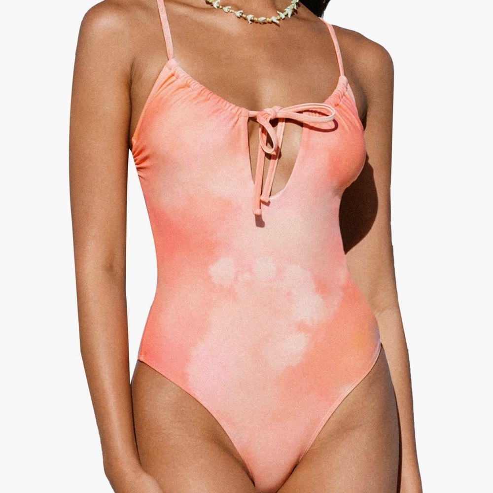 Cupshe Holiday Sunrise Ruched Tied One Piece Swimsuit